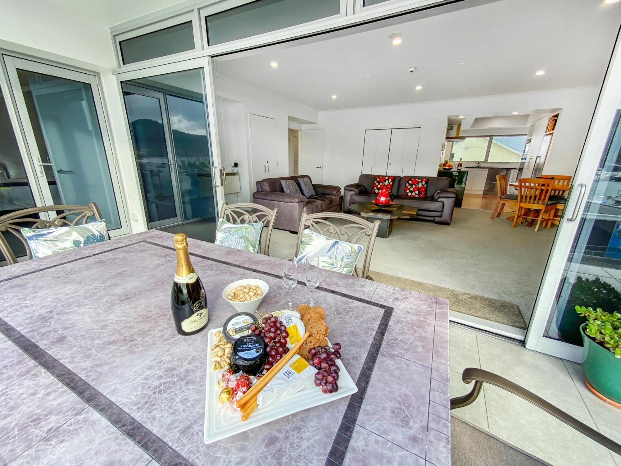 Oxley'S Waterfront Apartment Picton Buitenkant foto